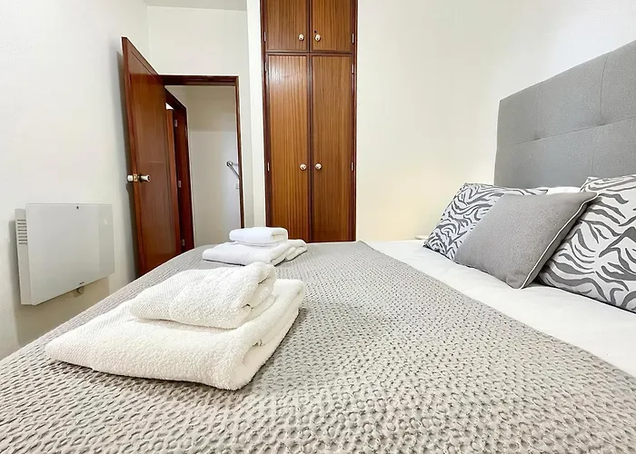 Acolhedor 2 Quartos - D. Ana Apartamento